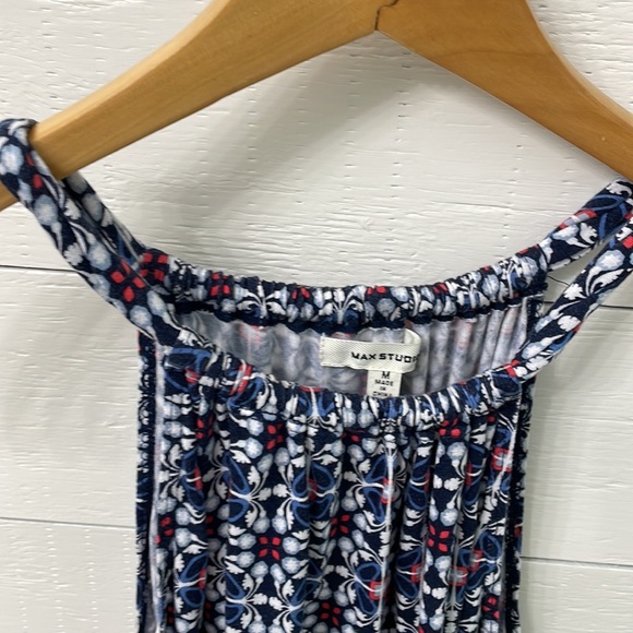 Halter neck floral tank top - Picture 2 of 2